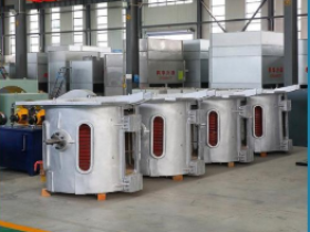 感应熔炼炉 vs 燃气熔炼炉:哪个更适合你的生产需求?