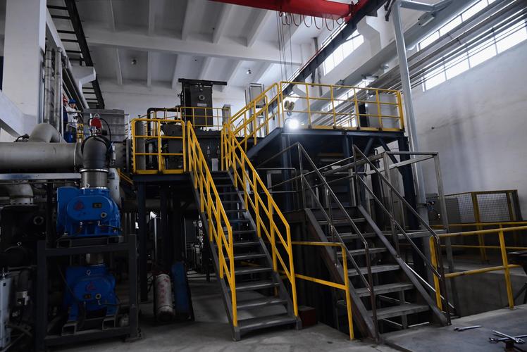 感应式铝合金熔炼炉入门:原理、结构、分类一览